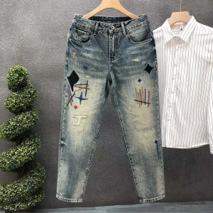 Four Seasons Men’s New Fashion American High Street Loose Washed Light Blue Jeans Pants Casual Trendy Printed Denim Trousers